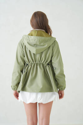 İçi Astarlı Su Geçirmez Kapüşonlu Fermuarlı Sık Dokuma Kadın Trençkot - 24