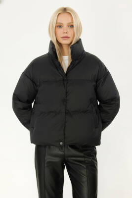 D1fference İçi Astarlı Cepli Kapüşonlu Jel Elyaf Su ve Rüzgar Geçirmez Dik Yaka Kışlık Kadın Mont - 27