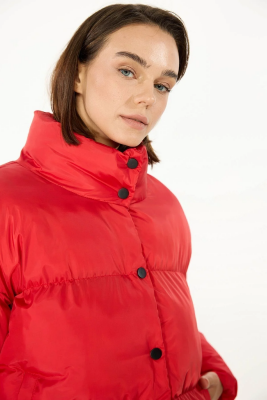 D1fference İçi Astarlı Cepli Kapüşonlu Jel Elyaf Su ve Rüzgar Geçirmez Dik Yaka Kışlık Kadın Mont - 10