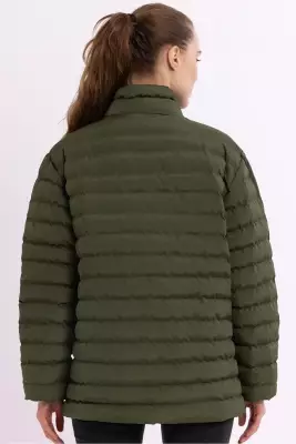 İçi Astarlı Cepli Jel Elyaf Su ve Rüzgar Geçirmez Şişme Kışlık Kadın Mont - 9