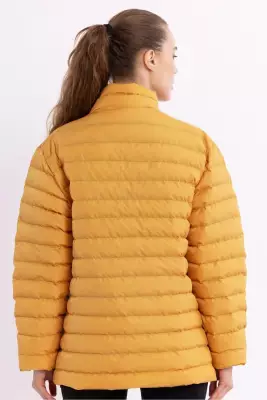 İçi Astarlı Cepli Jel Elyaf Su ve Rüzgar Geçirmez Şişme Kışlık Kadın Mont - 24