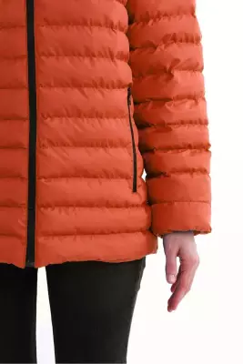 İçi Astarlı Cepli Jel Elyaf Su ve Rüzgar Geçirmez Şişme Kışlık Kadın Mont - 41