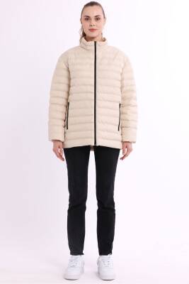 İçi Astarlı Cepli Jel Elyaf Su ve Rüzgar Geçirmez Şişme Kışlık Kadın Mont - 51