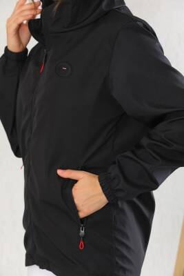 İçi Astarlı Su ve Rüzgar Geçirmez Cepli Kadın Yağmurluk - 23