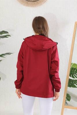 D1fference İçi Astarlı Cepli Kapüşonlu Jel Elyaflı Su ve Rügar Geçirmez Kadın Yağmurluk - 11