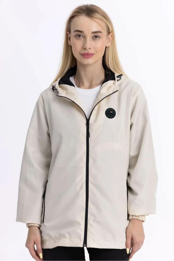 İçi Astarlı Su ve Rüzgar Geçirmez Cepli Kadın Yağmurluk - 1