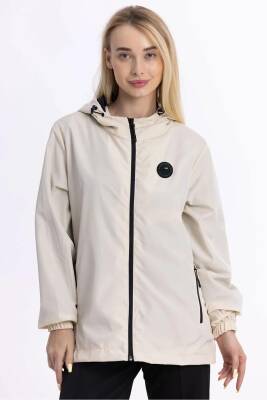 İçi Astarlı Su ve Rüzgar Geçirmez Cepli Kadın Yağmurluk - 2