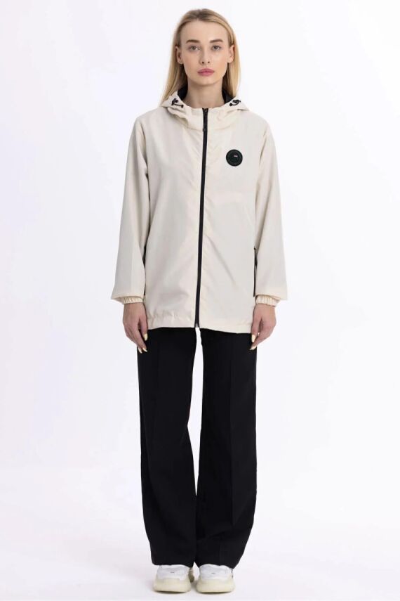 İçi Astarlı Su ve Rüzgar Geçirmez Cepli Kadın Yağmurluk - 3