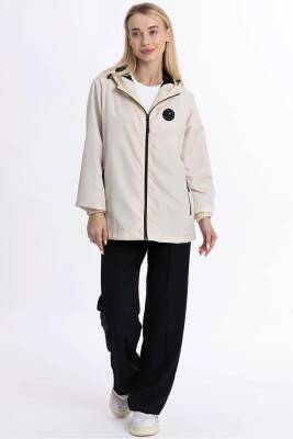 İçi Astarlı Su ve Rüzgar Geçirmez Cepli Kadın Yağmurluk - 4