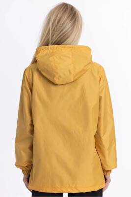 İçi Astarlı Su ve Rüzgar Geçirmez Cepli Kadın Yağmurluk - 12