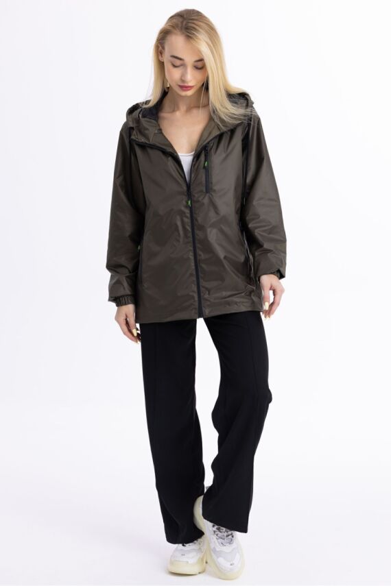 İçi Astarlı Su ve Rüzgar Geçirmez Cepli Kadın Yağmurluk - 22