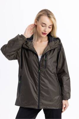 İçi Astarlı Su ve Rüzgar Geçirmez Cepli Kadın Yağmurluk - 21