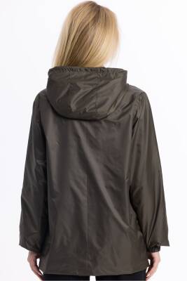 İçi Astarlı Su ve Rüzgar Geçirmez Cepli Kadın Yağmurluk - 25