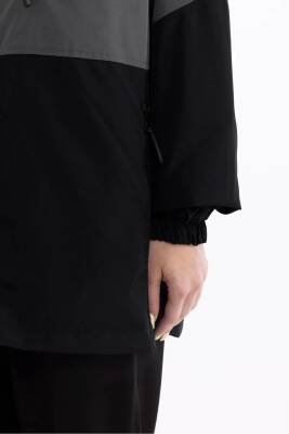 İçi Astarlı Su ve Rüzgar Geçirmez Cepli Kadın Yağmurluk - 5