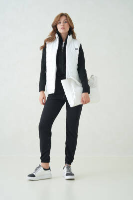 İçi Astarlı Su ve Rüzgar Geçirmez Cepli Kadın Yelek - 40