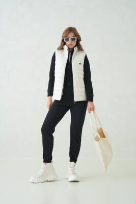 İçi Astarlı Su ve Rüzgar Geçirmez Cepli Kadın Yelek - 3