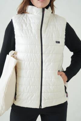 İçi Astarlı Su ve Rüzgar Geçirmez Cepli Kadın Yelek - 5