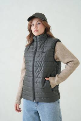 İçi Astarlı Su ve Rüzgar Geçirmez Cepli Kadın Yelek - 10