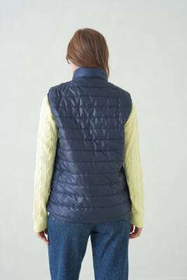 İçi Astarlı Su ve Rüzgar Geçirmez Cepli Kadın Yelek - 24