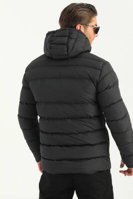 İçi Astarlı Su ve Rüzgar Geçirmez Cepli Kapüşonlu Erkek Mont - 11