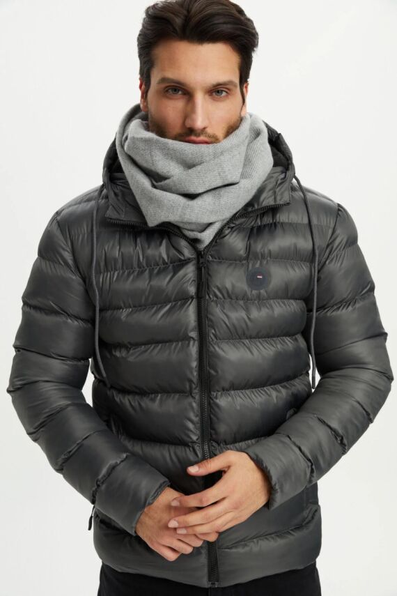 İçi Astarlı Su ve Rüzgar Geçirmez Cepli Kapüşonlu Erkek Mont - 2