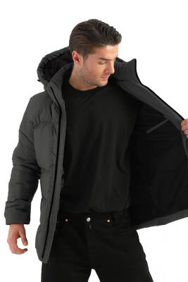 İçi Astarlı Su ve Rüzgar Geçirmez Cepli Kapüşonlu Erkek Mont - 10