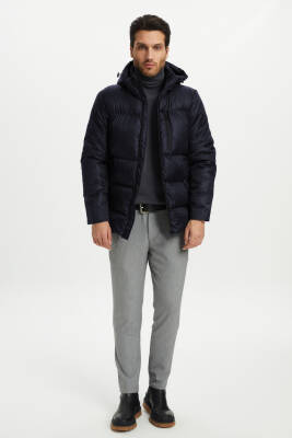 İçi Astarlı Su ve Rüzgar Geçirmez Cepli Kapüşonlu Erkek Mont - 31