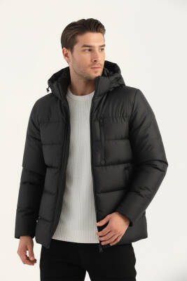 İçi Astarlı Su ve Rüzgar Geçirmez Cepli Kapüşonlu Erkek Mont