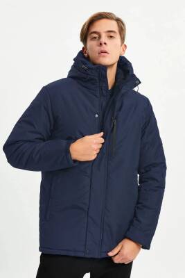 İçi Astarlı Su ve Rüzgar Geçirmez Cepli Kapüşonlu Erkek Mont - 3