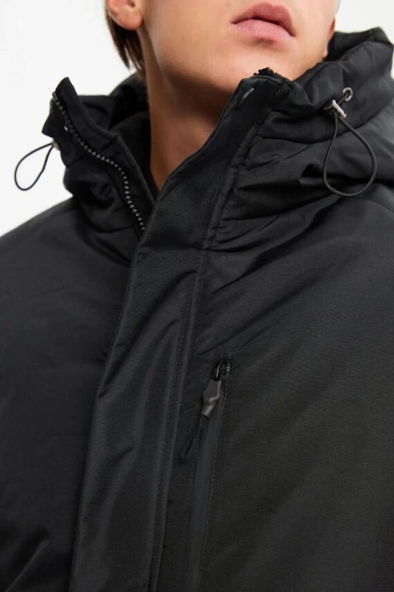 İçi Astarlı Su ve Rüzgar Geçirmez Cepli Kapüşonlu Erkek Mont - 16