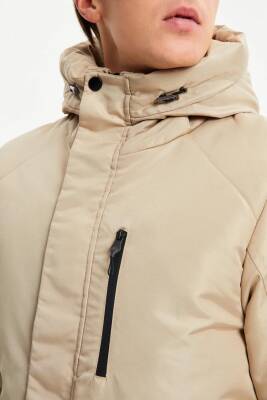 İçi Astarlı Su ve Rüzgar Geçirmez Cepli Kapüşonlu Erkek Mont - 22