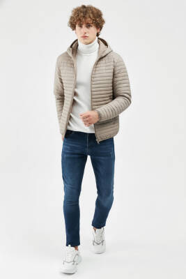 İçi Astarlı Su ve Rüzgar Geçirmez Cepli Kapüşonlu Erkek Mont - 24