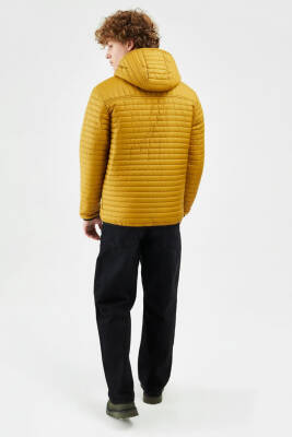 İçi Astarlı Su ve Rüzgar Geçirmez Cepli Kapüşonlu Erkek Mont - 31