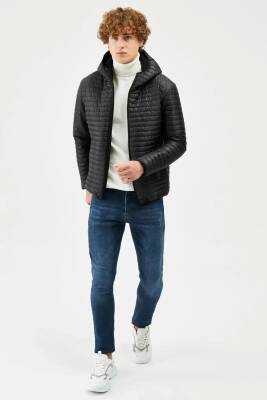 İçi Astarlı Su ve Rüzgar Geçirmez Cepli Kapüşonlu Erkek Mont - 5