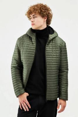 İçi Astarlı Su ve Rüzgar Geçirmez Cepli Kapüşonlu Erkek Mont - 8