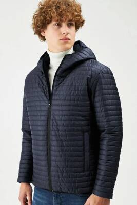 İçi Astarlı Su ve Rüzgar Geçirmez Cepli Kapüşonlu Erkek Mont - 12