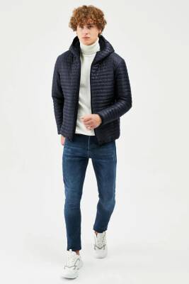 İçi Astarlı Su ve Rüzgar Geçirmez Cepli Kapüşonlu Erkek Mont - 13