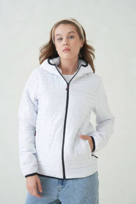 D1fference İçi Astarlı Cepli Kapüşonlu Jel Elyaflı Su ve Rügar Geçirmez Kadın Kışlık Mont Kırık Beyaz