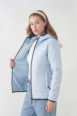 D1fference İçi Astarlı Cepli Kapüşonlu Jel Elyaflı Su ve Rügar Geçirmez Kadın Kışlık Mont - 70