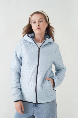 D1fference İçi Astarlı Cepli Kapüşonlu Jel Elyaflı Su ve Rügar Geçirmez Kadın Kışlık Mont Buz Mavi