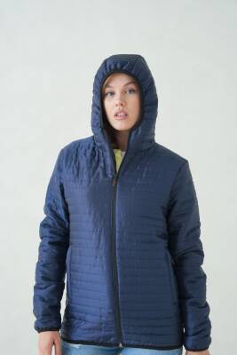 İçi Astarlı Su ve Rüzgar Geçirmez Cepli Kapüşonlu Kadın Mont - 22