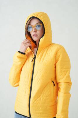 İçi Astarlı Su ve Rüzgar Geçirmez Cepli Kapüşonlu Kadın Mont - 28