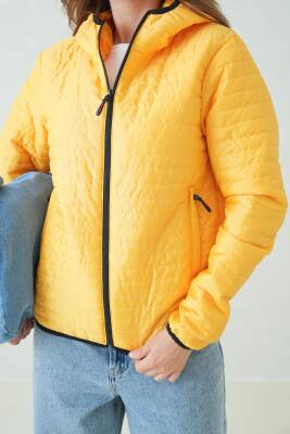 İçi Astarlı Su ve Rüzgar Geçirmez Cepli Kapüşonlu Kadın Mont - 29