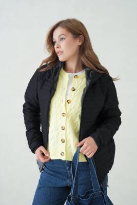 İçi Astarlı Su ve Rüzgar Geçirmez Cepli Kapüşonlu Kadın Mont - 32