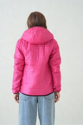 İçi Astarlı Su ve Rüzgar Geçirmez Cepli Kapüşonlu Kadın Mont - 48