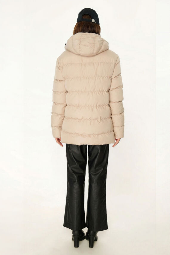 D1fference İçi Astarlı Cepli Kapüşonlu Jel Elyaflı Su ve Rügar Geçirmez Kadın Kışlık Mont - 31