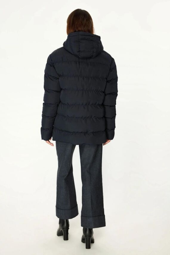 İçi Astarlı Su ve Rüzgar Geçirmez Cepli Kapüşonlu Kadın Mont - 6