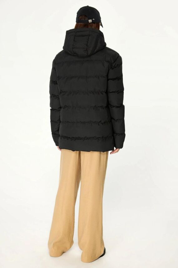 İçi Astarlı Su ve Rüzgar Geçirmez Cepli Kapüşonlu Kadın Mont - 21