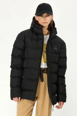 İçi Astarlı Su ve Rüzgar Geçirmez Cepli Kapüşonlu Kadın Mont - 19