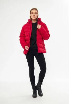 İçi Astarlı Su ve Rüzgar Geçirmez Cepli Kapüşonlu Kadın Mont - 3